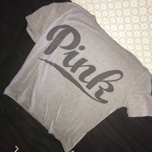 PINKVS tee